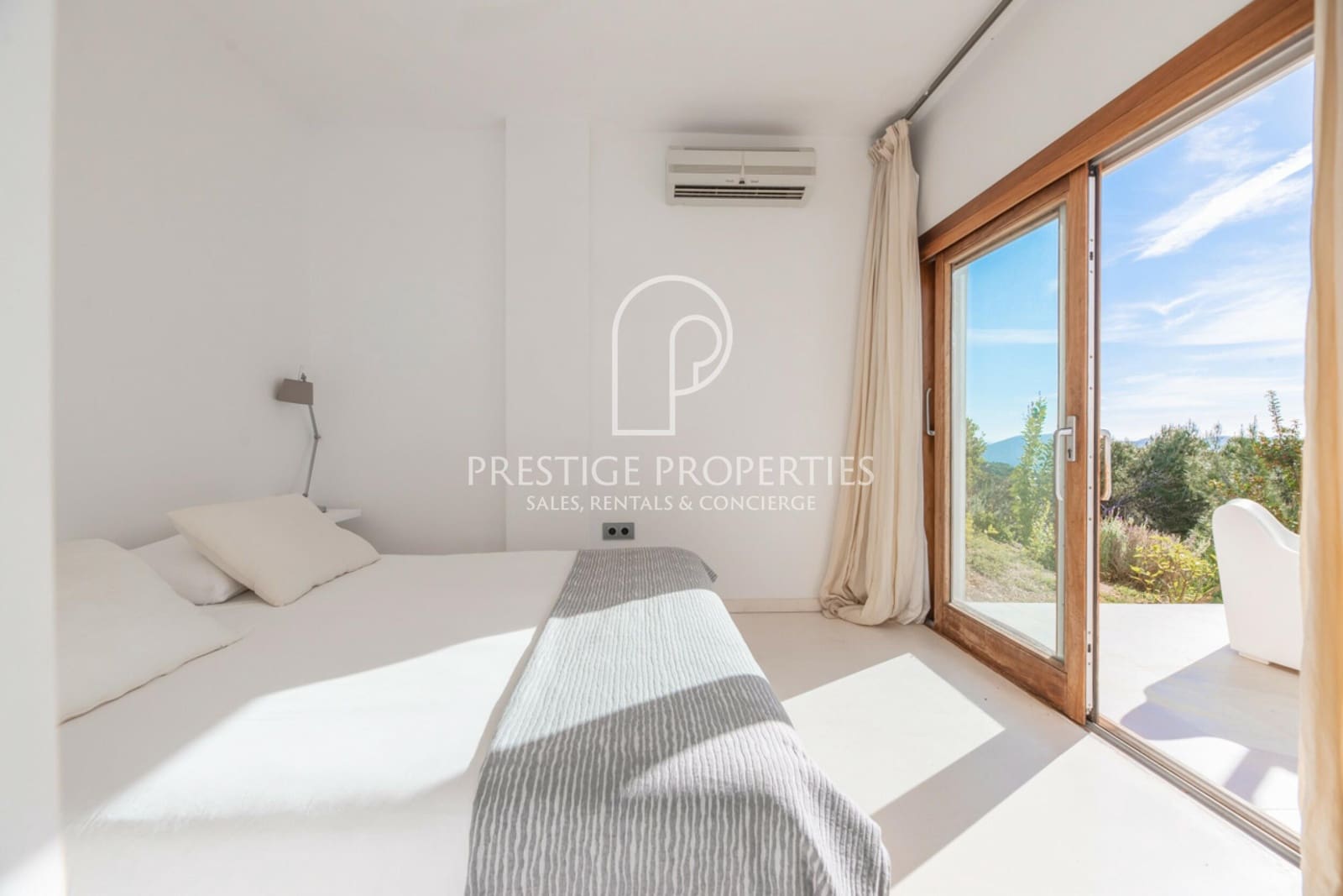 6 bedroom Villa for sale in San Jose / Sant Josep de Sa Talaia with pool - € 6,950,000 (Ref: 9815387)