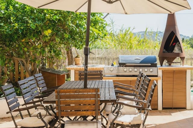 5 bedroom Villa for sale in Santa Eulalia / Santa Eularia with pool garage - € 1,725,000 (Ref: 9858984)