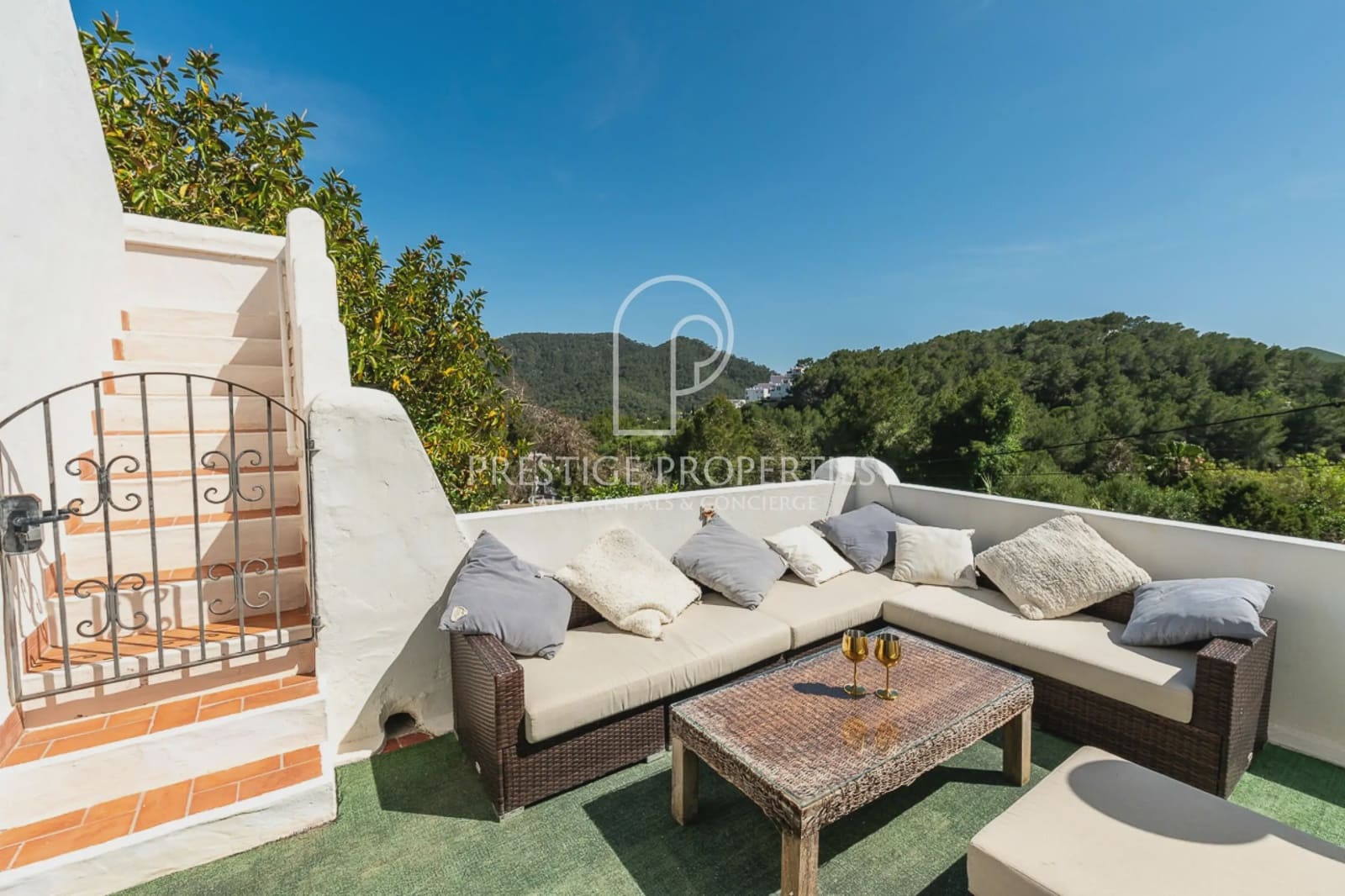 5 bedroom Villa for sale in Santa Eulalia / Santa Eularia with pool garage - € 1,825,000 (Ref: 9858984)