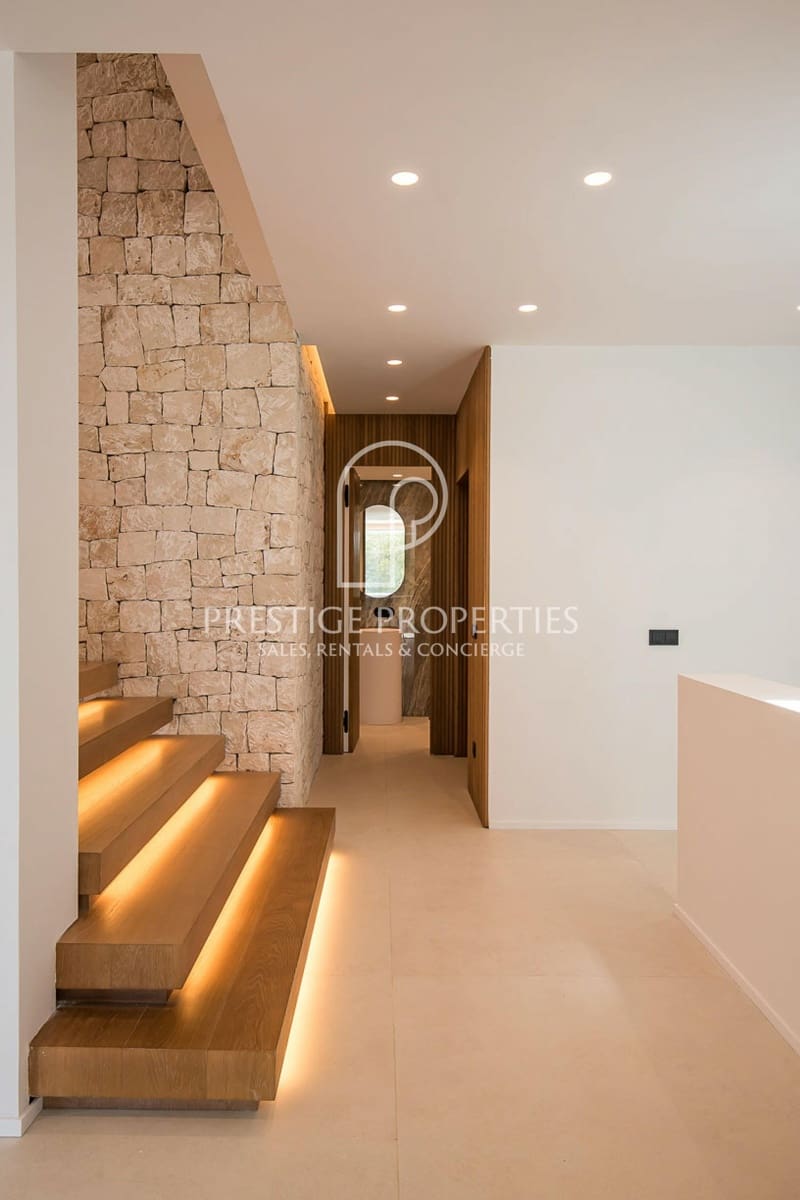 7 bedroom Villa for sale in Santa Eulalia / Santa Eularia with pool garage - € 7,800,000 (Ref: 9858985)