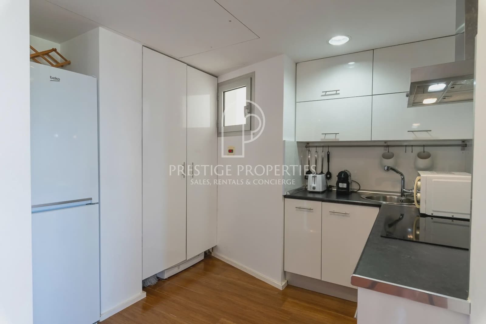 1 sypialnia Apartament na sprzedaż w Miasto Ibiza / Eivissa z basenem garażem - 520 000 € (Ref: 9863902)