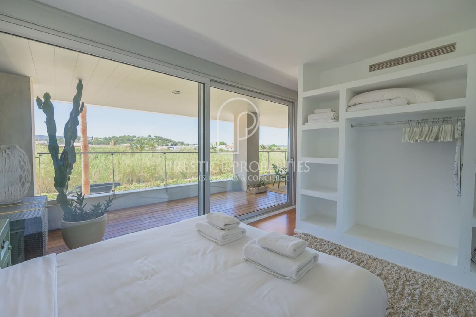 1 sypialnia Apartament na sprzedaż w Miasto Ibiza / Eivissa z basenem garażem - 520 000 € (Ref: 9863902)