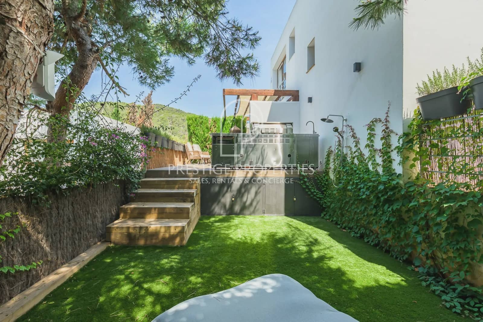 3 bedroom Terraced Villa for sale in Santa Eulalia / Santa Eularia with pool garage - € 895,000 (Ref: 9875560)