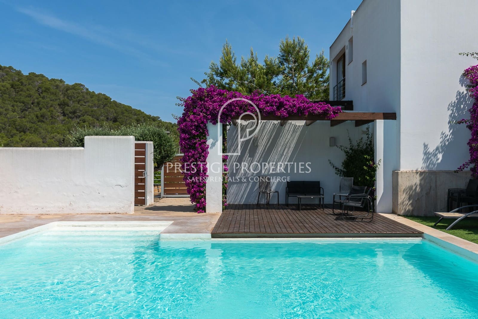 3 bedroom Terraced Villa for sale in Santa Eulalia / Santa Eularia with pool garage - € 895,000 (Ref: 9875560)