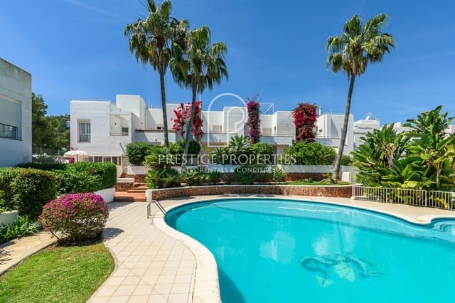 3 sypialnia Dom szeregowy na sprzedaż w Santa Eulalia / Santa Eularia z basenem garażem - 1 150 000 € (Ref: 9877767)