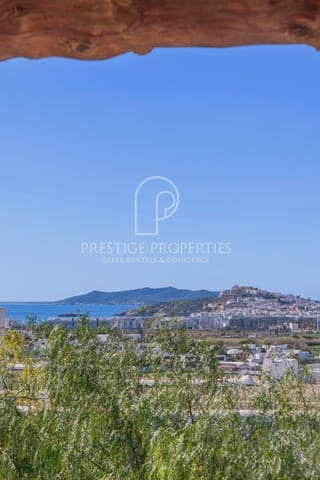 3 sypialnia Willa na sprzedaż w Santa Eulalia / Santa Eularia z basenem garażem - 2 600 000 € (Ref: 9877768)
