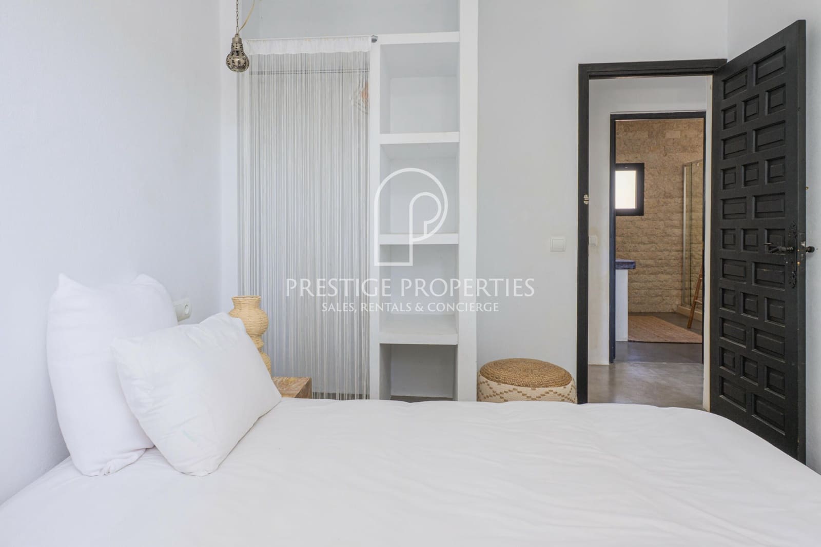 4 bedroom Villa for sale in Sant Antoni de Portmany with pool garage - € 3,200,000 (Ref: 9883872)