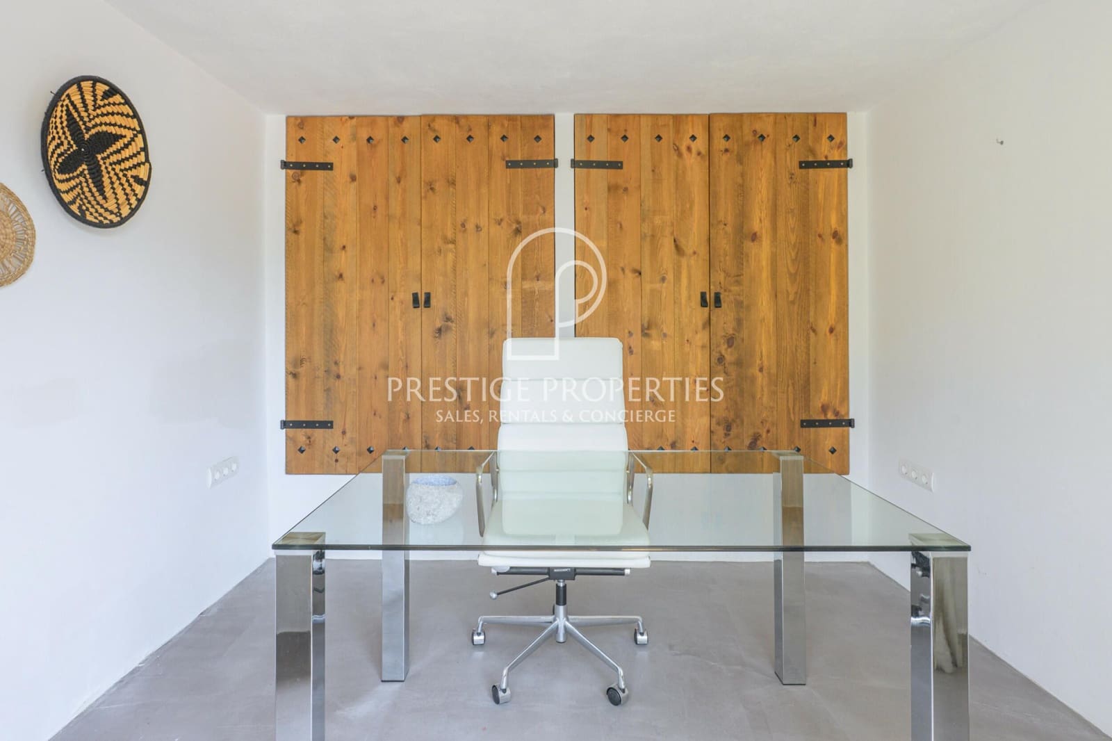 4 bedroom Villa for sale in Sant Antoni de Portmany with pool garage - € 3,200,000 (Ref: 9883872)