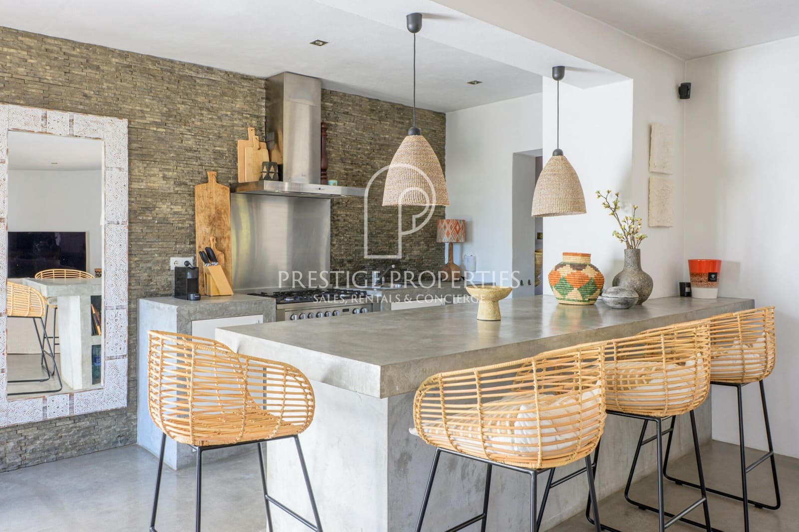 4 bedroom Villa for sale in Sant Antoni de Portmany with pool garage - € 3,200,000 (Ref: 9883872)