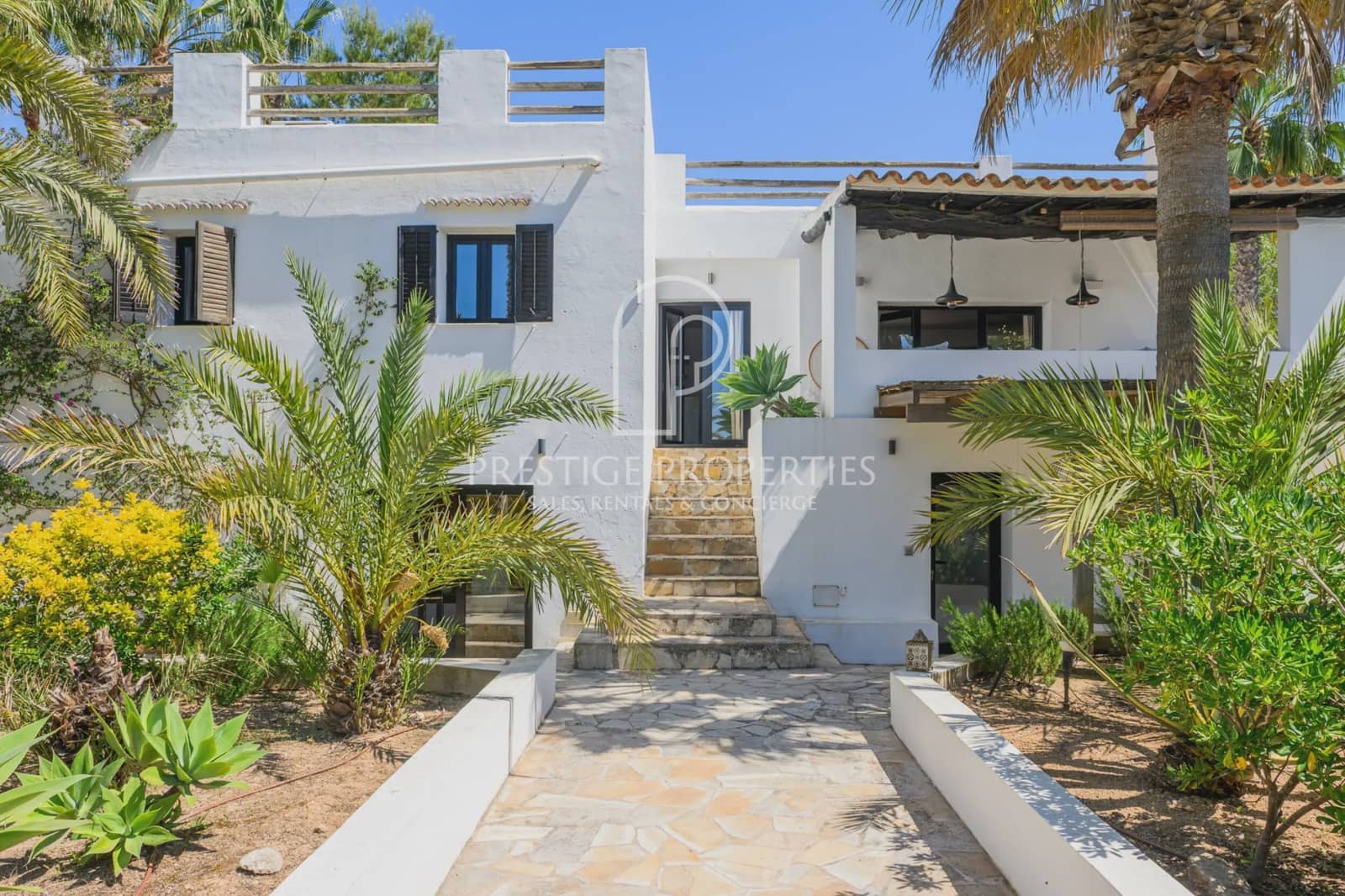 4 bedroom Villa for sale in Sant Antoni de Portmany with pool garage - € 3,200,000 (Ref: 9883872)