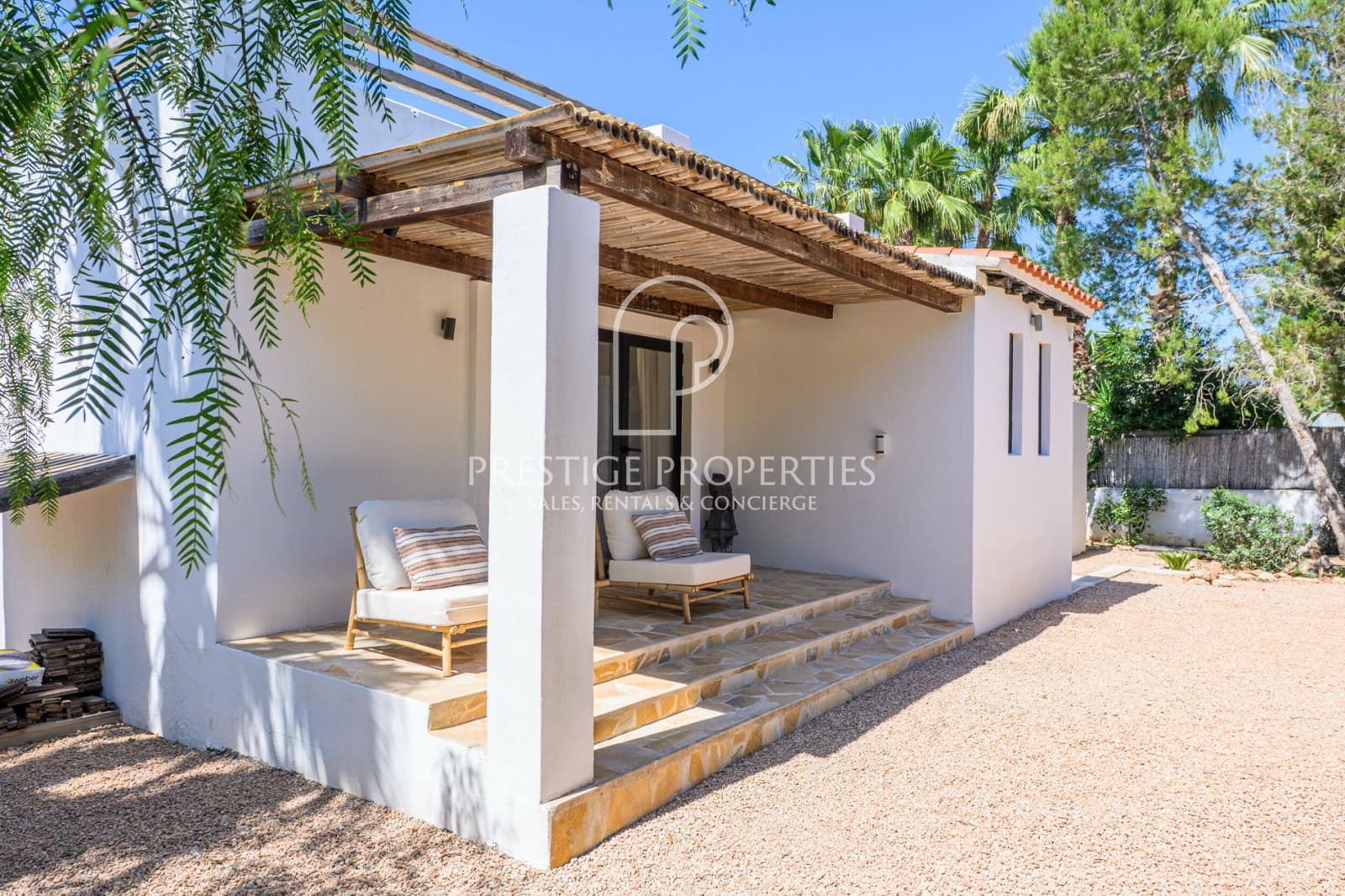 4 bedroom Villa for sale in Sant Antoni de Portmany with pool garage - € 3,200,000 (Ref: 9883872)
