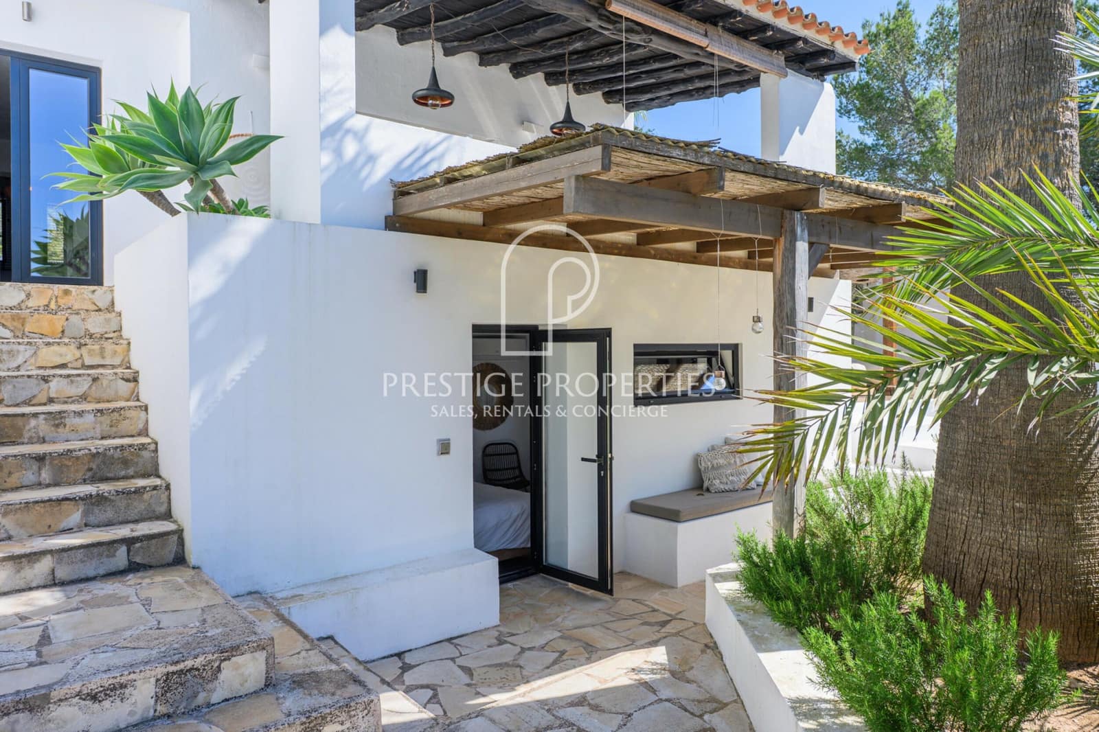 4 bedroom Villa for sale in Sant Antoni de Portmany with pool garage - € 3,200,000 (Ref: 9883872)