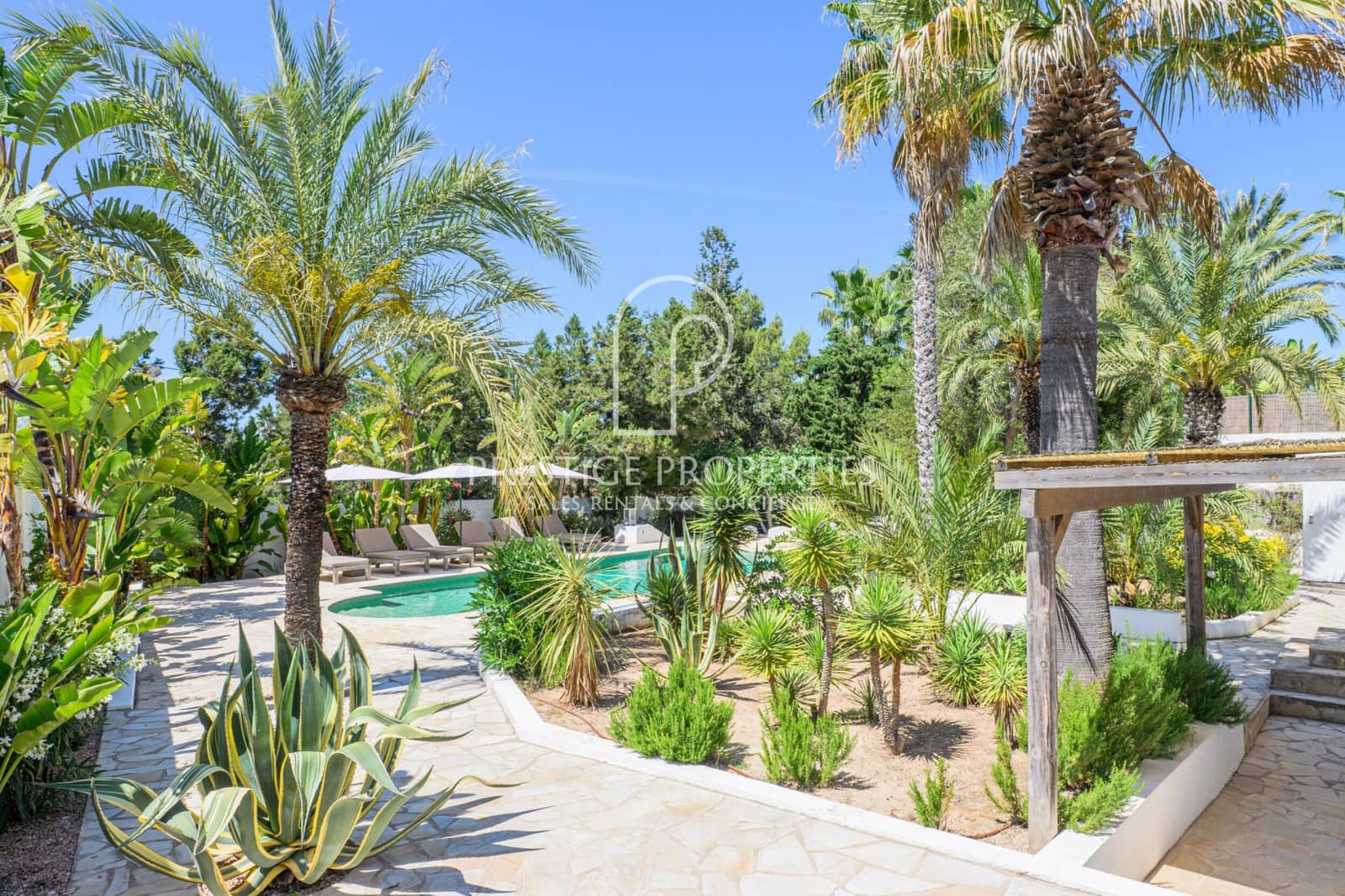 4 bedroom Villa for sale in Sant Antoni de Portmany with pool garage - € 3,200,000 (Ref: 9883872)
