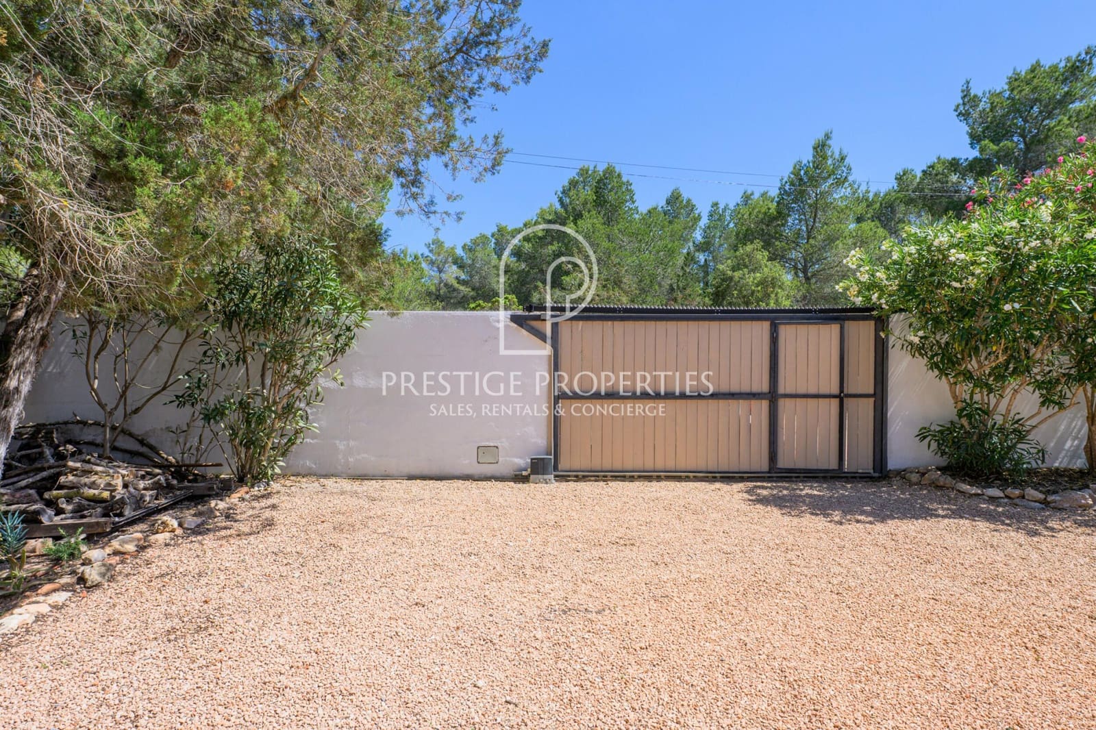 4 bedroom Villa for sale in Sant Antoni de Portmany with pool garage - € 3,200,000 (Ref: 9883872)