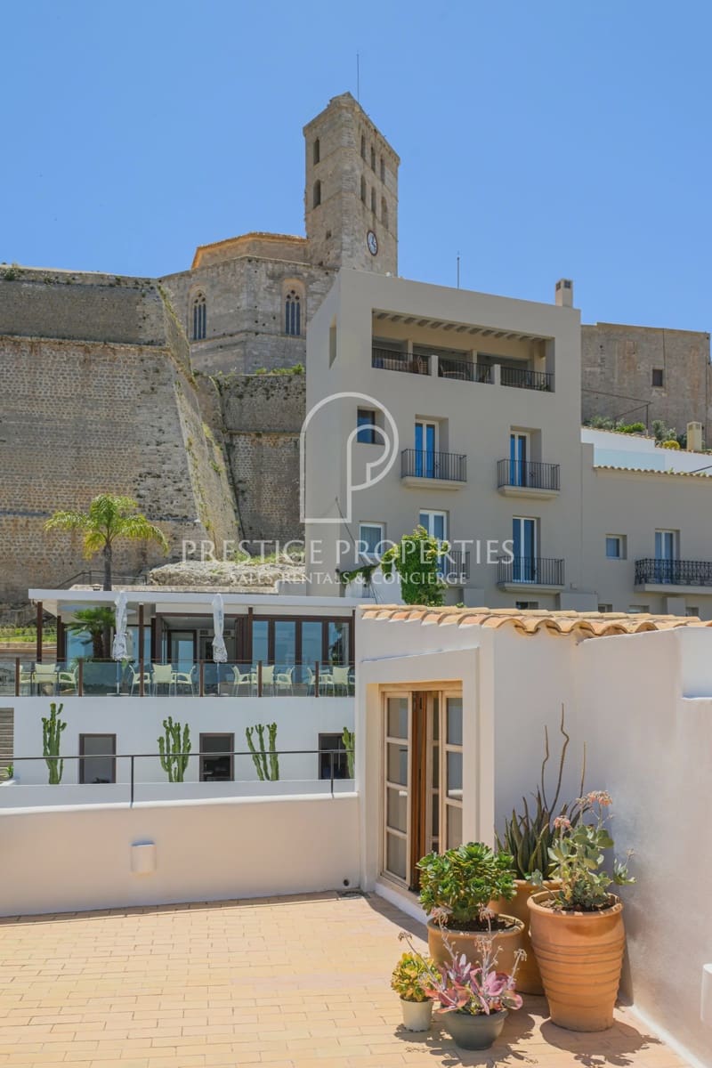 3 makuuhuone Huoneisto myytävänä paikassa Ibiza kaupunki - 1 650 000 € (Ref: 9909878)