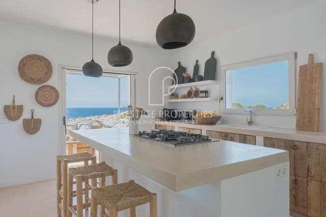 4 slaapkamer Villa te koop in Sant Joan de Labritja met garage - € 6.900.000 (Ref: 9921582)
