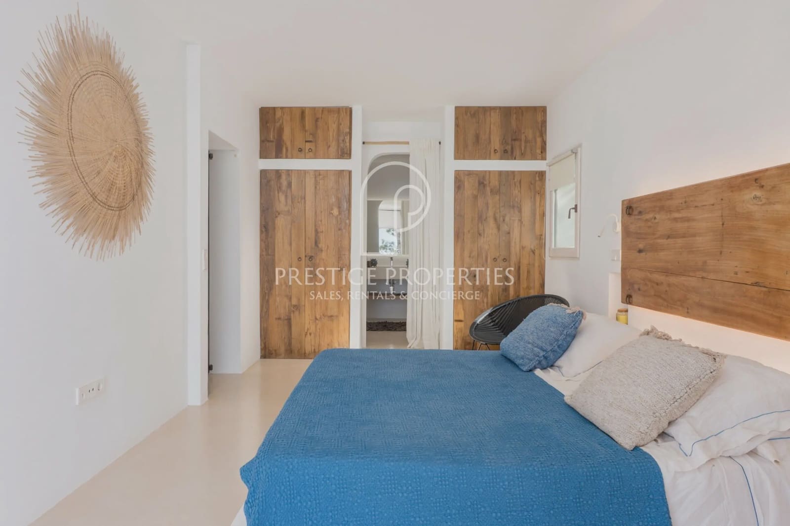4 slaapkamer Villa te koop in Sant Joan de Labritja met garage - € 6.900.000 (Ref: 9921582)