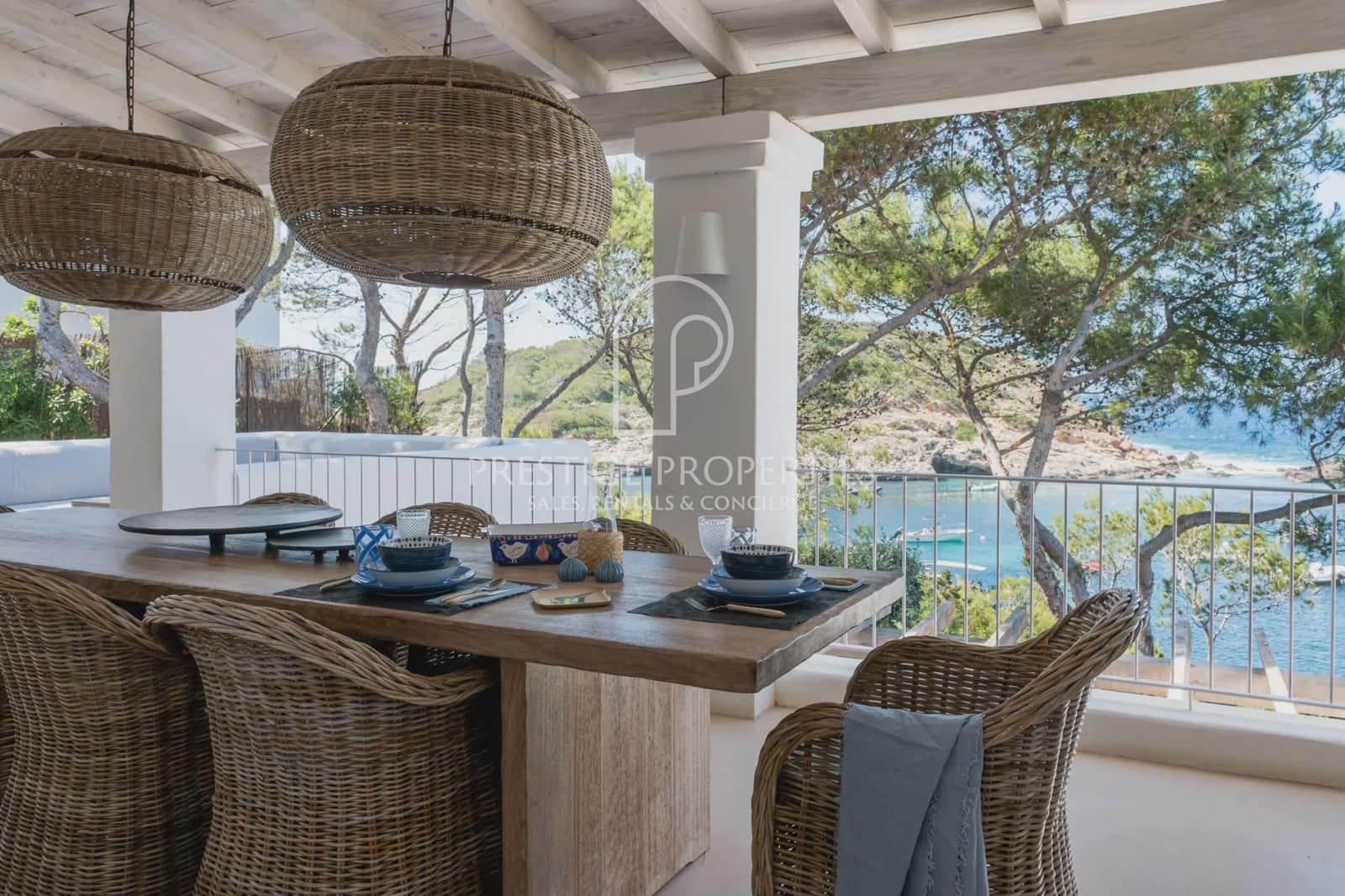 4 slaapkamer Villa te koop in Sant Joan de Labritja met garage - € 6.900.000 (Ref: 9921582)