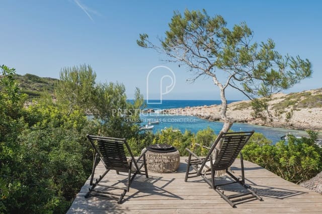 4 slaapkamer Villa te koop in Sant Joan de Labritja met garage - € 6.900.000 (Ref: 9921582)