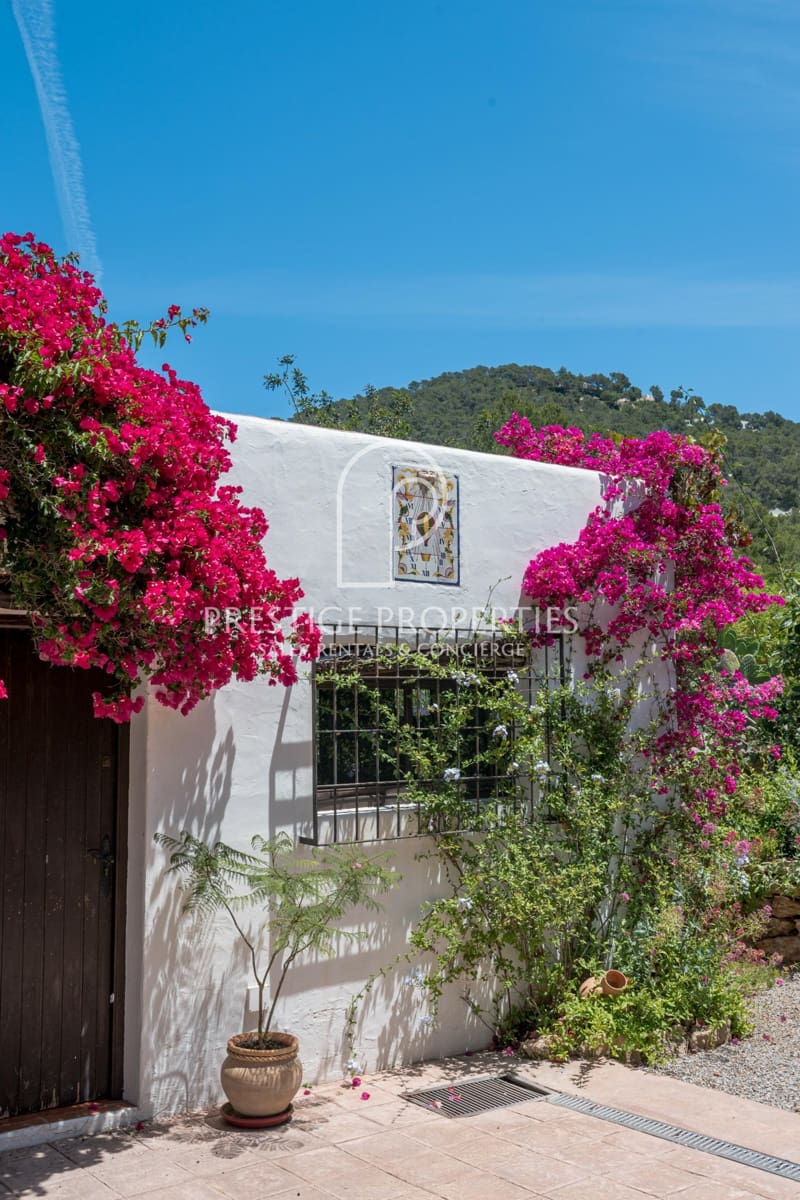 5 soveværelse Finca/Landehus til salg i Santa Eulalia / Santa Eularia med swimmingpool garage - € 3.700.000 (Ref: 9926606)