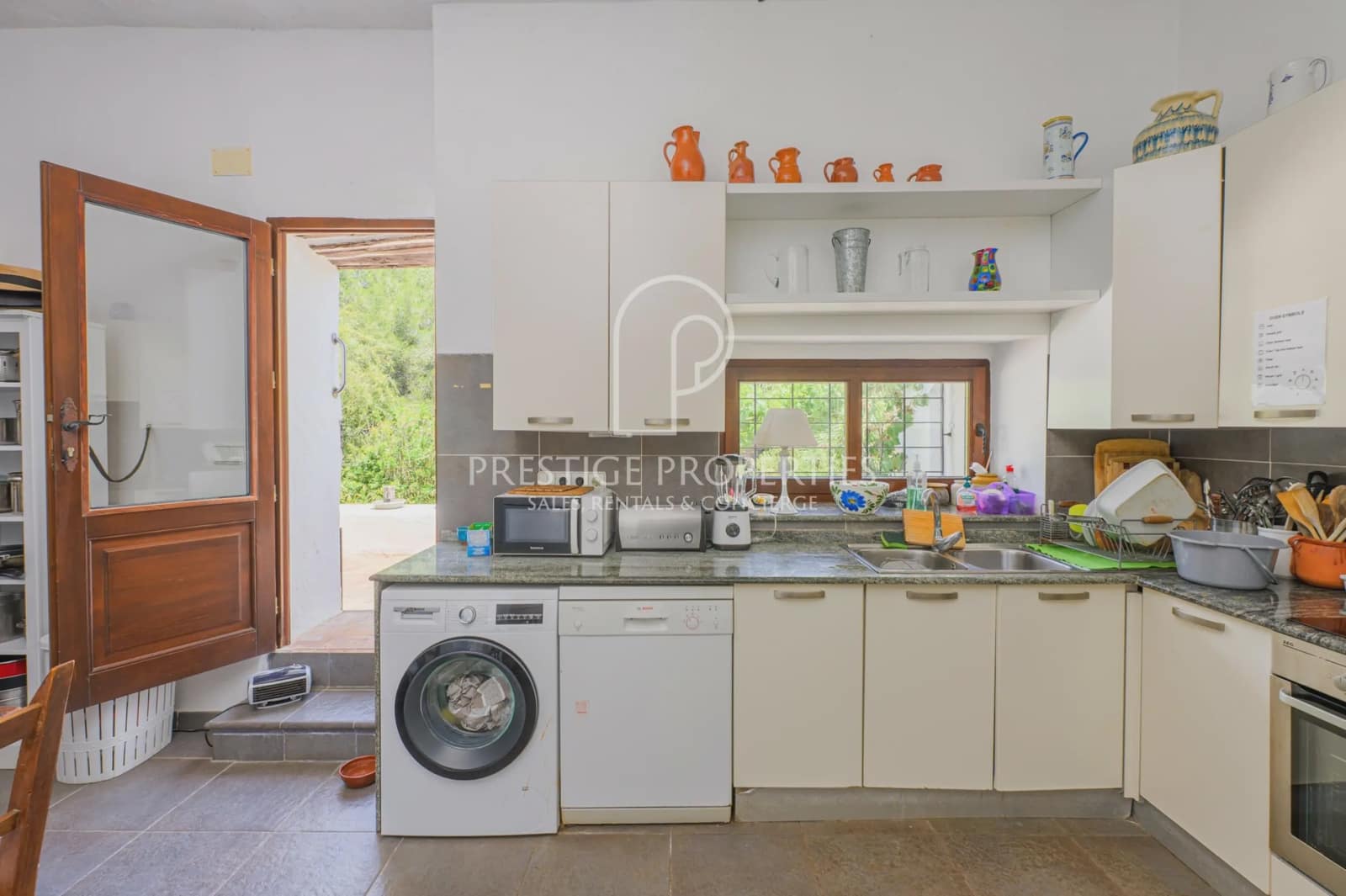 5 soveværelse Finca/Landehus til salg i Santa Eulalia / Santa Eularia med swimmingpool garage - € 3.700.000 (Ref: 9926606)