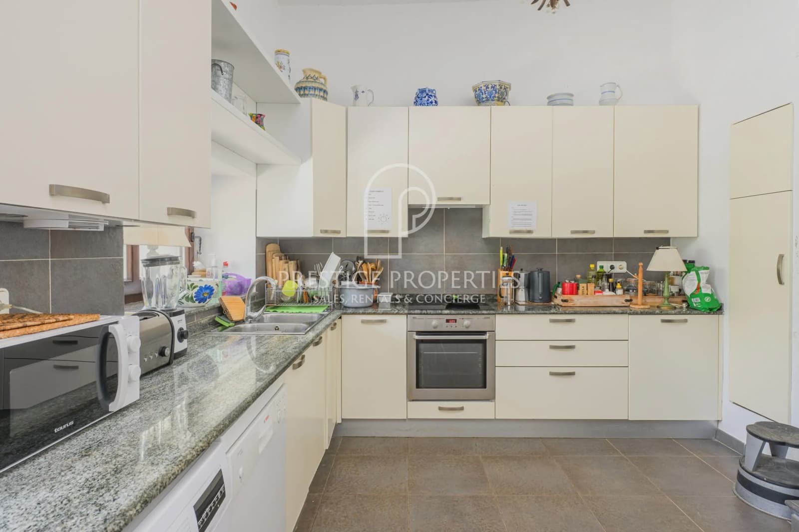 5 soveværelse Finca/Landehus til salg i Santa Eulalia / Santa Eularia med swimmingpool garage - € 3.700.000 (Ref: 9926606)