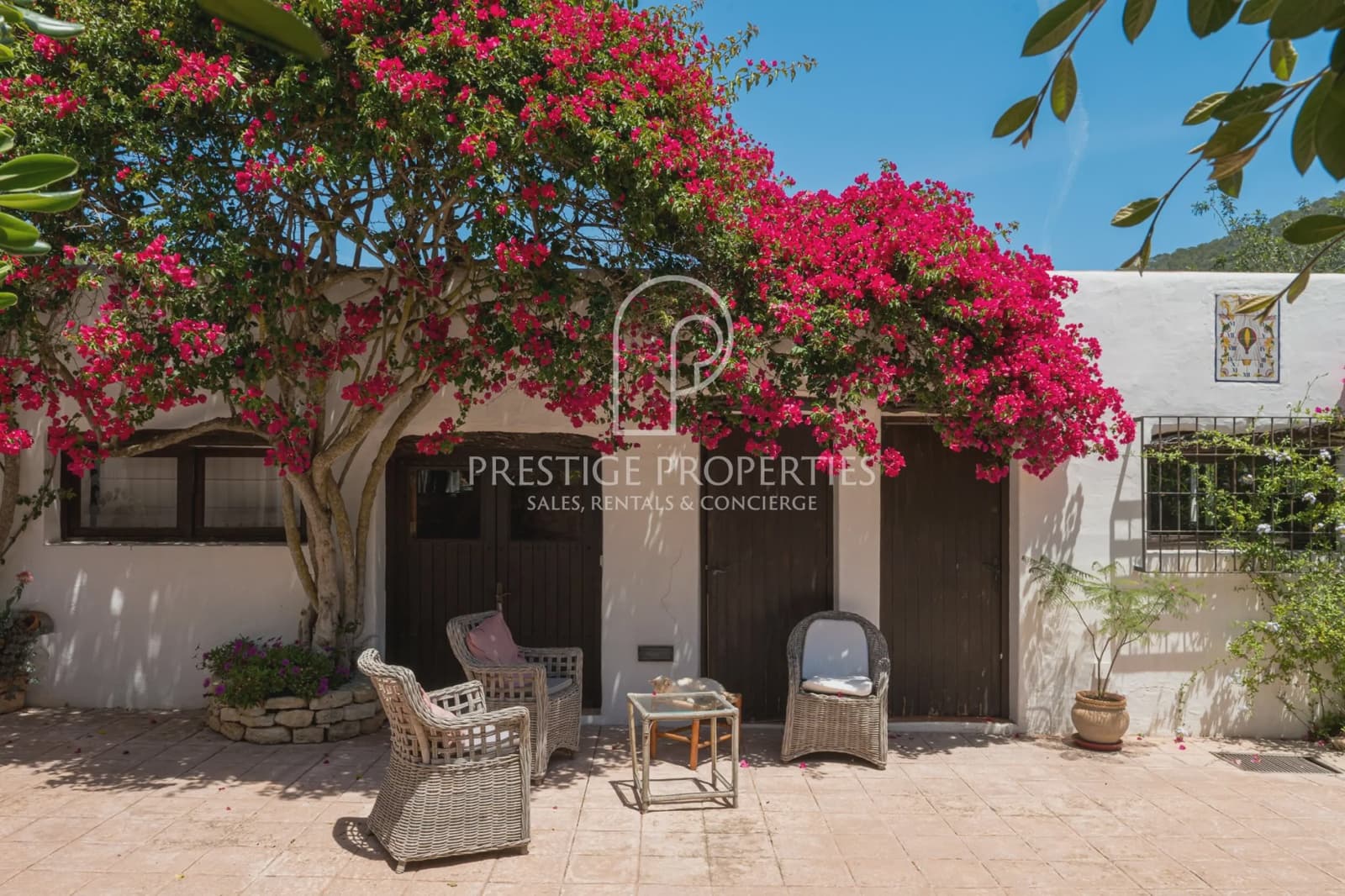 5 soveværelse Finca/Landehus til salg i Santa Eulalia / Santa Eularia med swimmingpool garage - € 3.700.000 (Ref: 9926606)