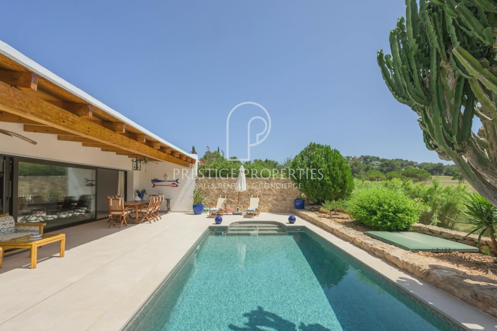 2 bedroom Terraced Villa for sale in Santa Eulalia / Santa Eularia with pool garage - € 1,400,000 (Ref: 9928628)