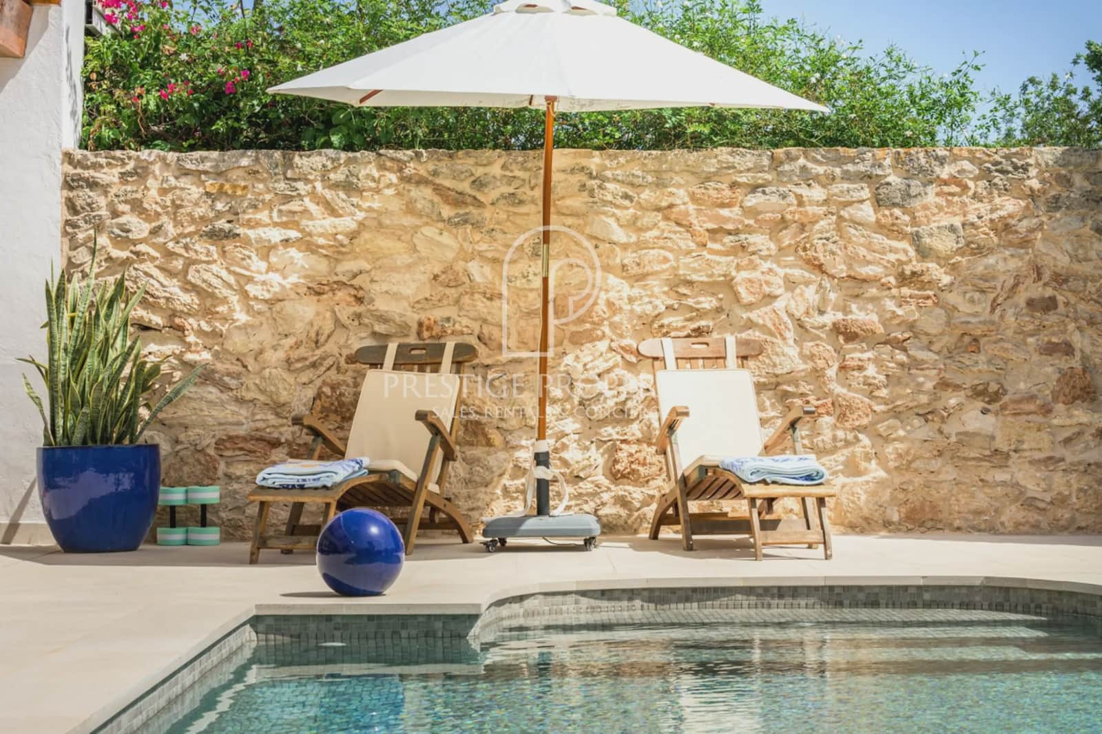 2 bedroom Terraced Villa for sale in Santa Eulalia / Santa Eularia with pool garage - € 1,400,000 (Ref: 9928628)