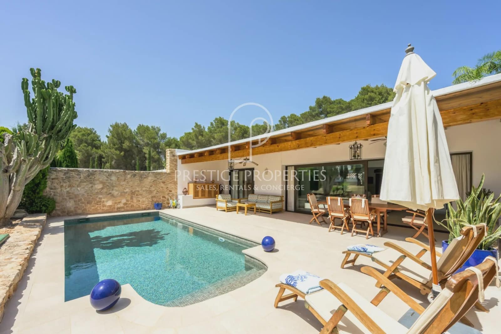 2 bedroom Terraced Villa for sale in Santa Eulalia / Santa Eularia with pool garage - € 1,400,000 (Ref: 9928628)