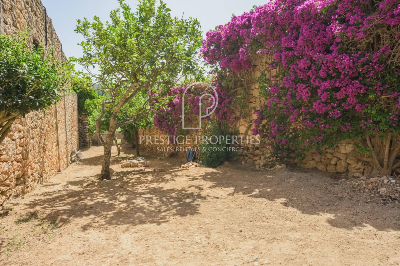 2 bedroom Terraced Villa for sale in Santa Eulalia / Santa Eularia with pool garage - € 1,400,000 (Ref: 9928628)