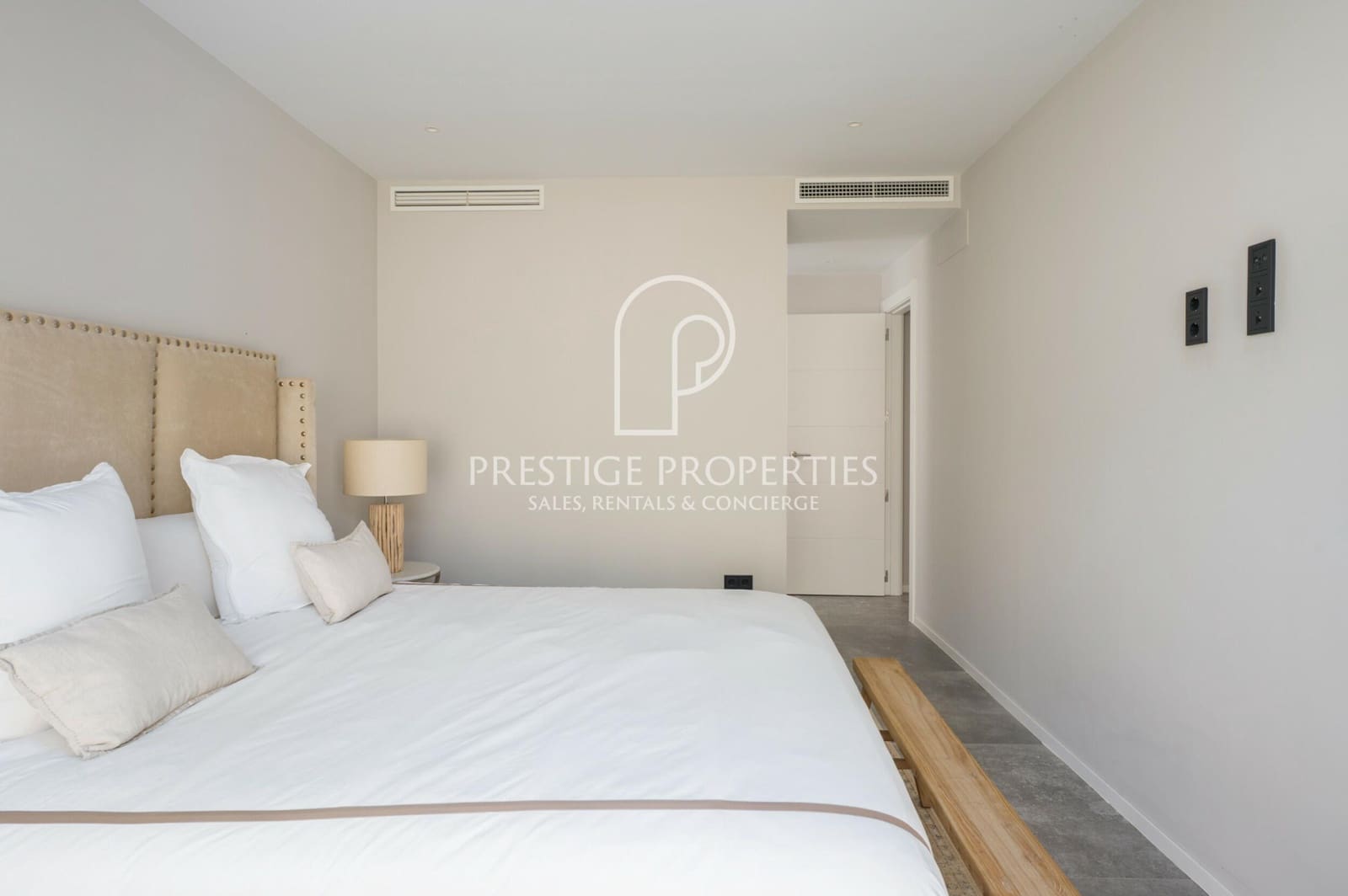 3 bedroom Apartment for sale in Santa Eulalia / Santa Eularia with pool garage - € 1,400,000 (Ref: 9953620)