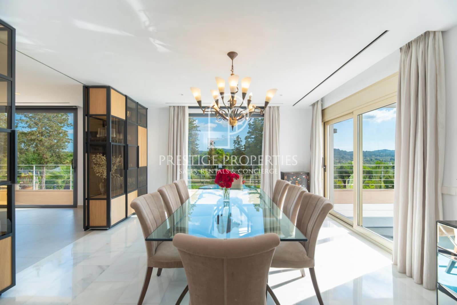 Chalet de 9 habitaciones en Santa Eulalia / Santa Eularia en venta con piscina garaje - 7.500.000 € (Ref: 9956687)