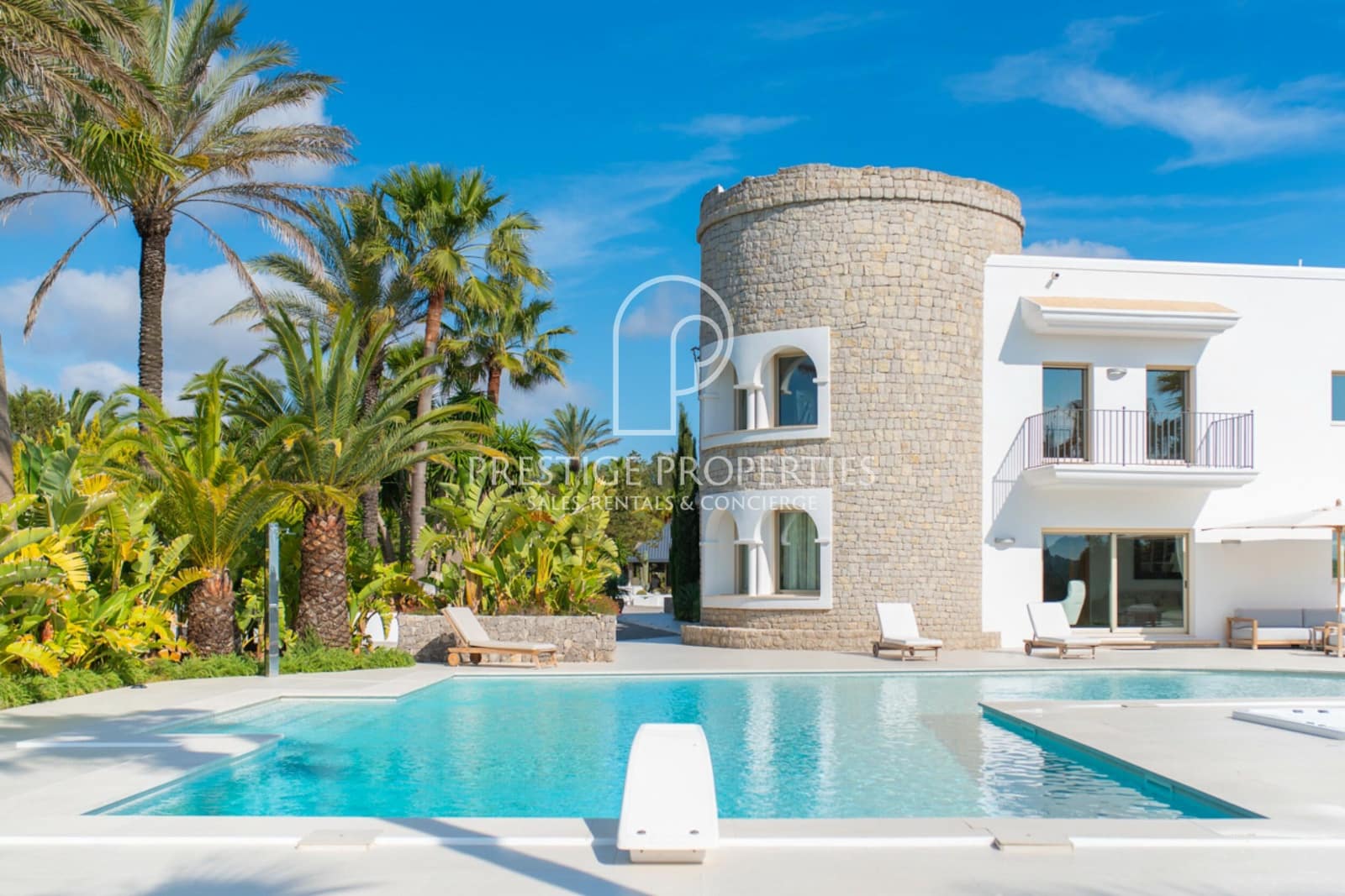 Chalet de 9 habitaciones en Santa Eulalia / Santa Eularia en venta con piscina garaje - 7.500.000 € (Ref: 9956687)