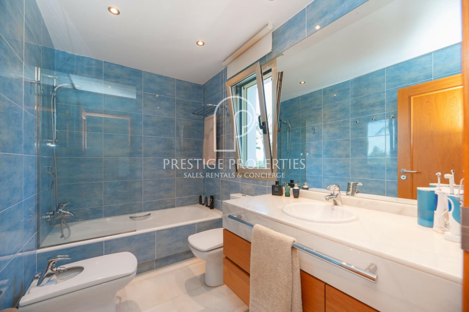 Chalet de 9 habitaciones en Santa Eulalia / Santa Eularia en venta con piscina garaje - 7.500.000 € (Ref: 9956687)