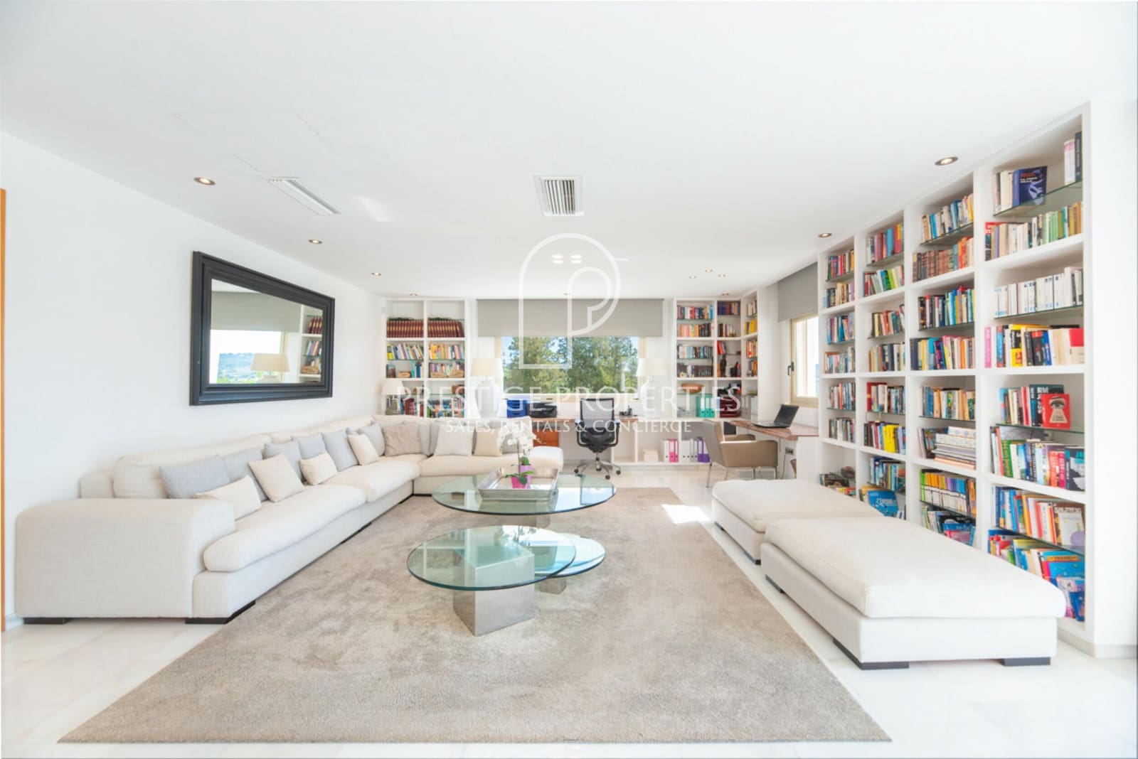 Chalet de 9 habitaciones en Santa Eulalia / Santa Eularia en venta con piscina garaje - 7.500.000 € (Ref: 9956687)