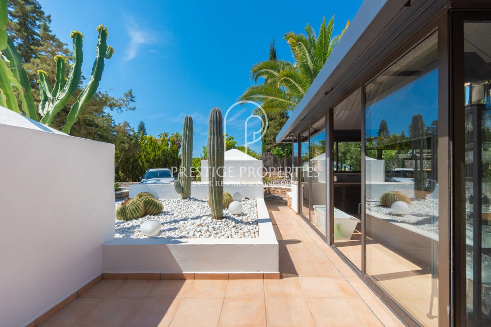 Chalet de 9 habitaciones en Santa Eulalia / Santa Eularia en venta con piscina garaje - 7.500.000 € (Ref: 9956687)