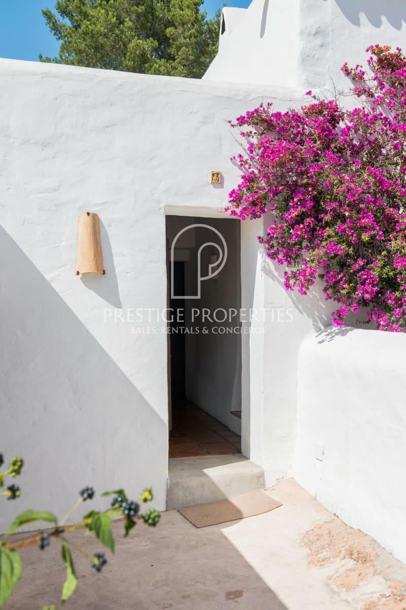 5 bedroom Finca/Country House for sale in Santa Eulalia / Santa Eularia with garage - € 3,500,000 (Ref: 9961837)