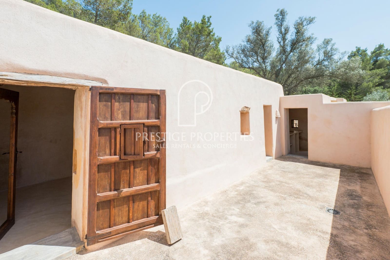 5 bedroom Finca/Country House for sale in Santa Eulalia / Santa Eularia with garage - € 3,500,000 (Ref: 9961837)