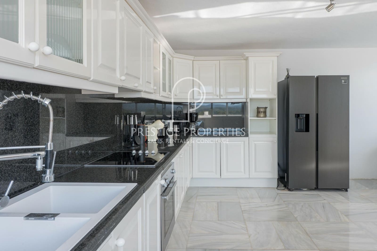 12 makuuhuone Huvila myytävänä paikassa Santa Eulalia / Santa Eularia mukana uima-altaan 
autotalli - 13 500 000 € (Ref: 9986228)