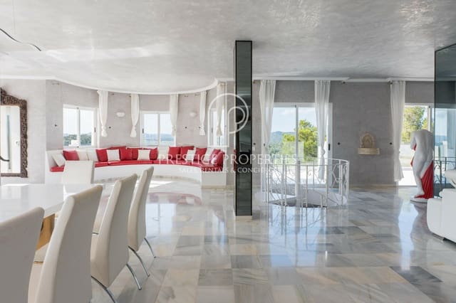 12 sypialnia Willa na sprzedaż w Santa Eulalia / Santa Eularia z basenem garażem - 13 500 000 € (Ref: 9986228)