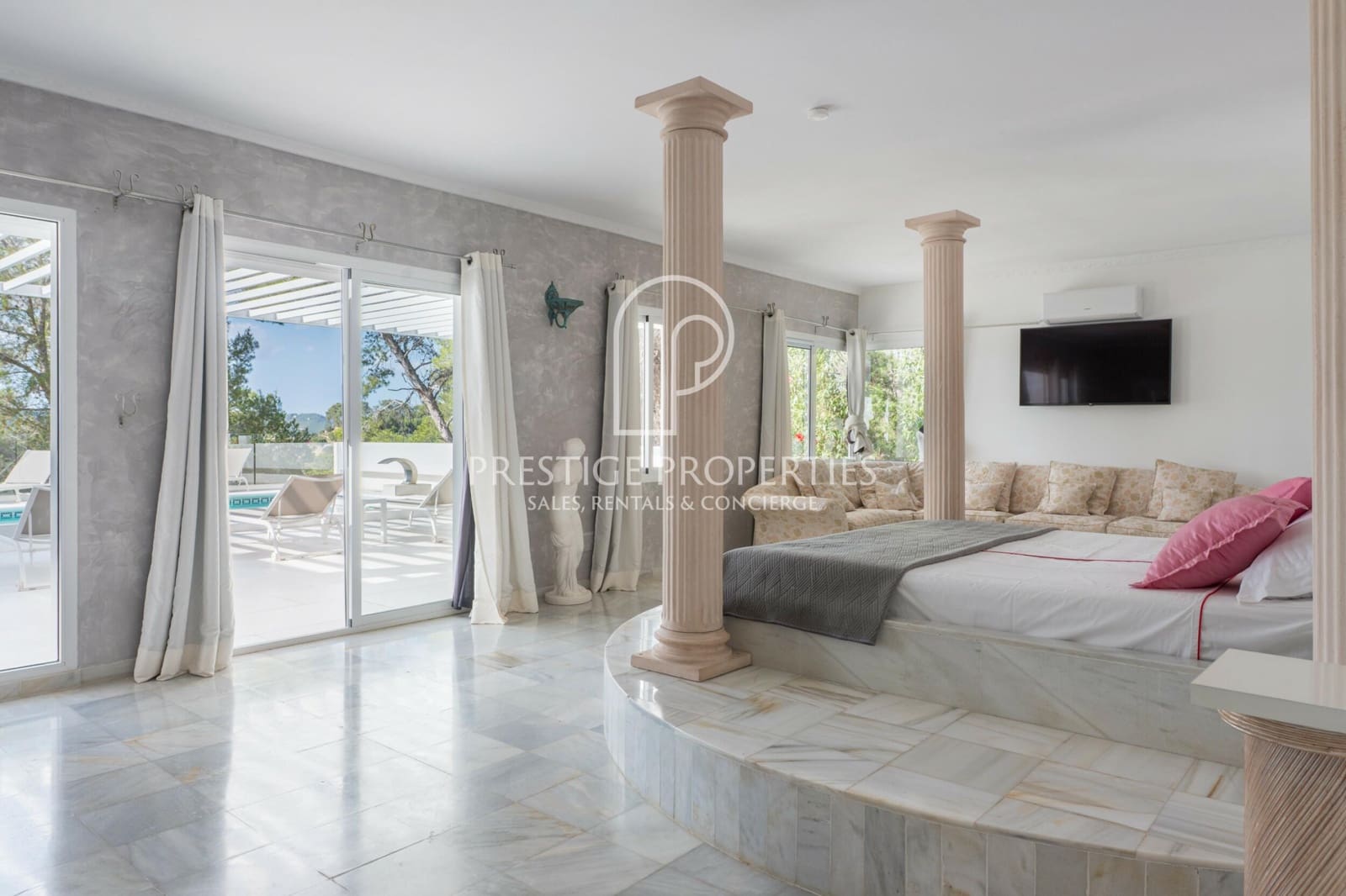 12 makuuhuone Huvila myytävänä paikassa Santa Eulalia / Santa Eularia mukana uima-altaan 
autotalli - 13 500 000 € (Ref: 9986228)