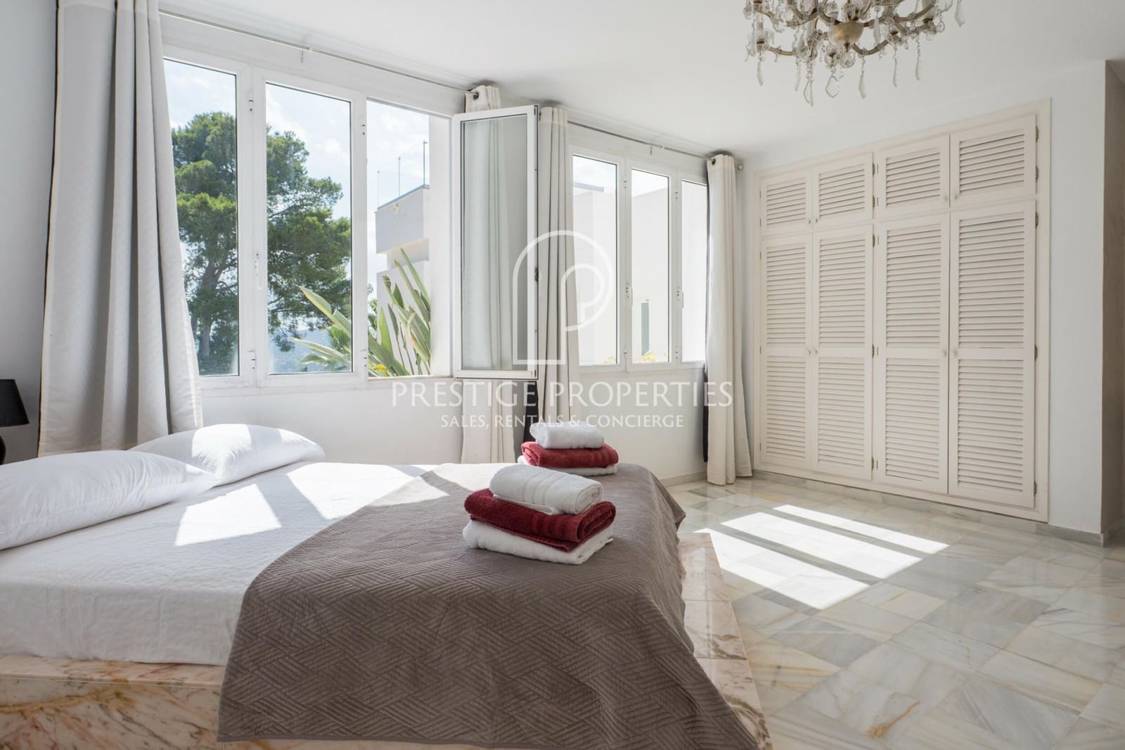 12 makuuhuone Huvila myytävänä paikassa Santa Eulalia / Santa Eularia mukana uima-altaan 
autotalli - 13 500 000 € (Ref: 9986228)