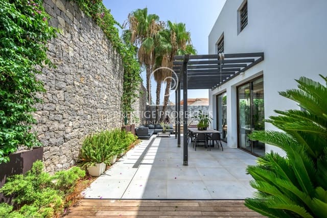 Apartamento de 3 habitaciones en San Jose / Sant Josep de Sa Talaia en venta con piscina garaje - 1.150.000 € (Ref: 9986229)