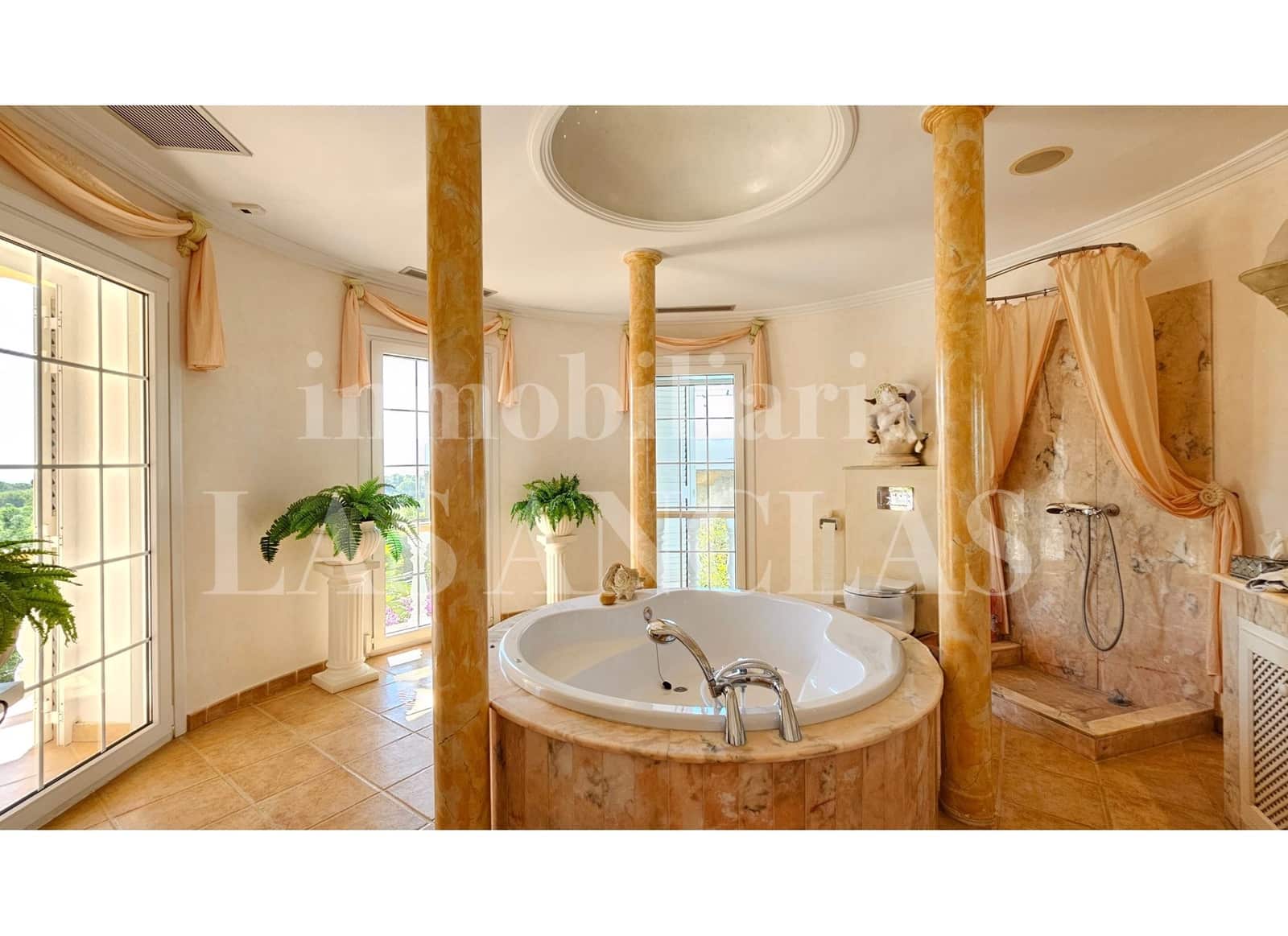 3 camera da letto Villa in vendita in Talamanca con piscina garage - 4.300.000 € (Rif: 10009709)