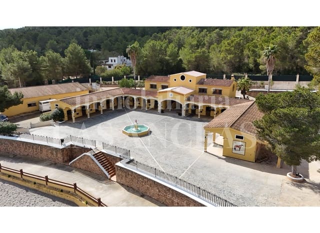 11 makuuhuone Huvila myytävänä paikassa Sant Rafael de Sa Creu, Sant Antoni de Portmany mukana uima-altaan 
autotalli - 35 000 000 € (Ref: 10014895)