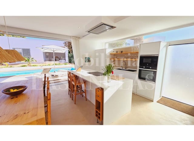 4 chambre Villa/Maison à vendre à Sant Carles de Peralta, Santa Eulalia / Santa Eularia avec piscine garage - 2 380 000 € (Ref: 10016648)
