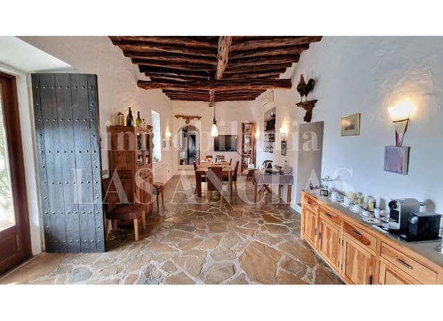 4 sovrum Finca/Hus på landet till salu i Sant Llorenç de Balafia, Sant Joan de Labritja med pool - 2 190 000 € (Ref: 10019784)