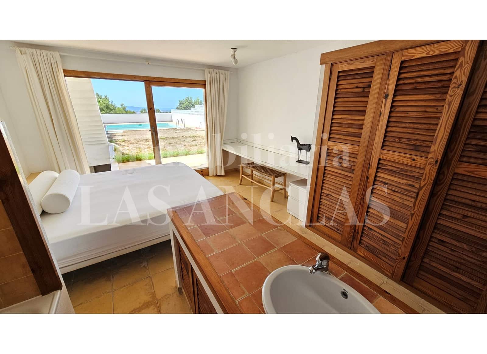 3 Zimmer Reihenhaus zu verkaufen in Nuestra Senora de Jesus mit Pool - 2.200.000 € (Ref: 10054483)