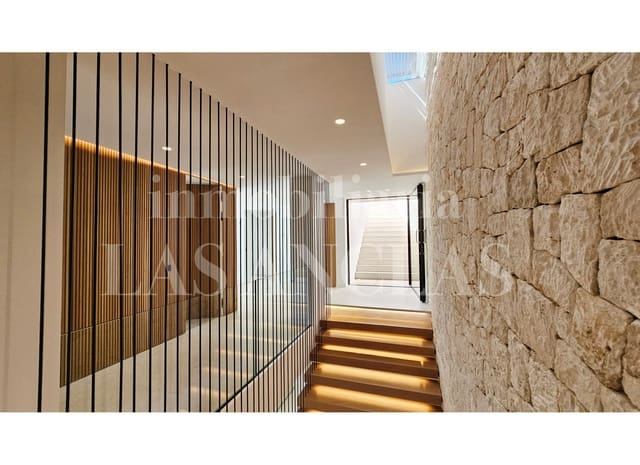 7 chambre Villa/Maison à vendre à Nuestra Señora de Jesus, Santa Eulalia / Santa Eularia avec piscine garage - 6 990 000 € (Ref: 10094643)